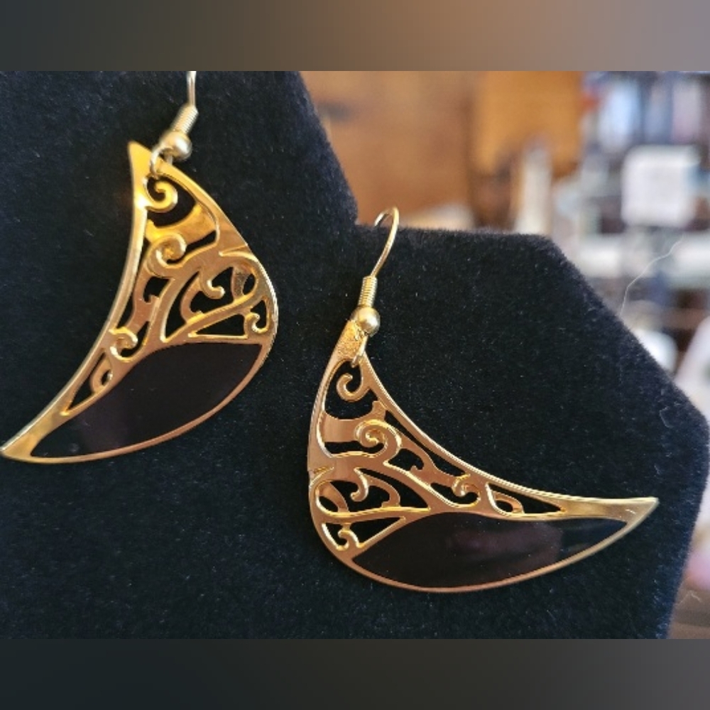 BEREBL EARRINGS